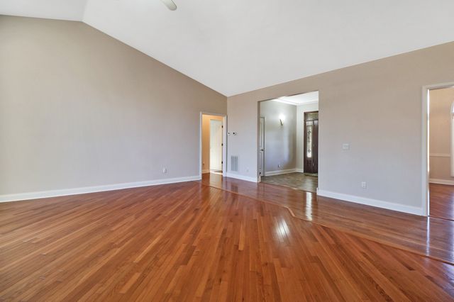 163 Havenridge Cir, Crossville, TN 38558