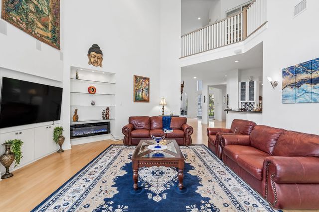 18736 Wainsborough Lane, Dallas, TX 75287