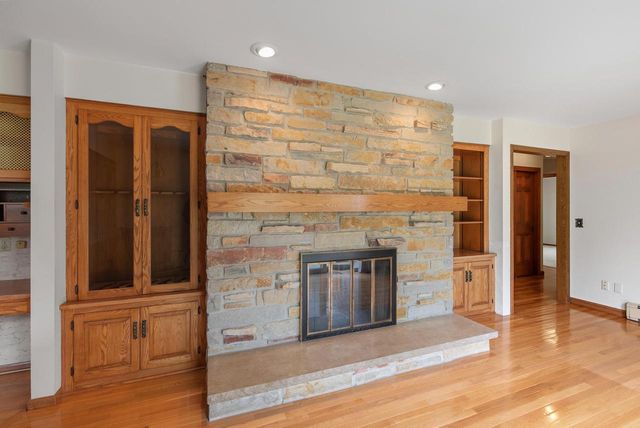 4050 Sleeping Dragon ROAD, West Bend, WI 53095