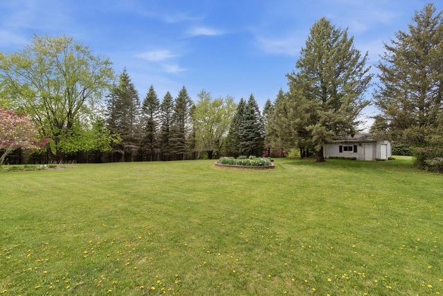 4050 Sleeping Dragon ROAD, West Bend, WI 53095