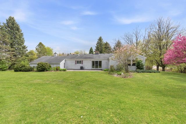 4050 Sleeping Dragon ROAD, West Bend, WI 53095