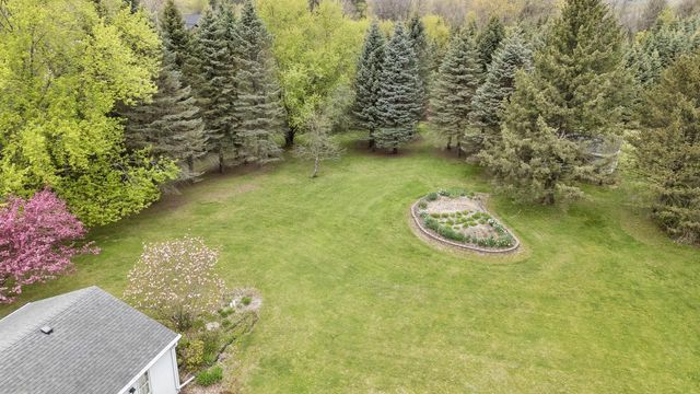 4050 Sleeping Dragon ROAD, West Bend, WI 53095