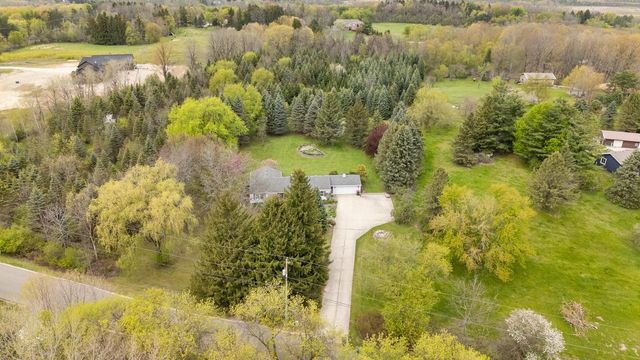 4050 Sleeping Dragon ROAD, West Bend, WI 53095