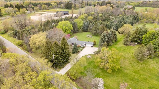 4050 Sleeping Dragon ROAD, West Bend, WI 53095