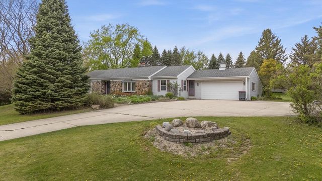 4050 Sleeping Dragon ROAD, West Bend, WI 53095