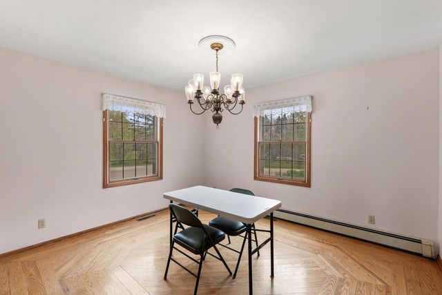 4050 Sleeping Dragon ROAD, West Bend, WI 53095
