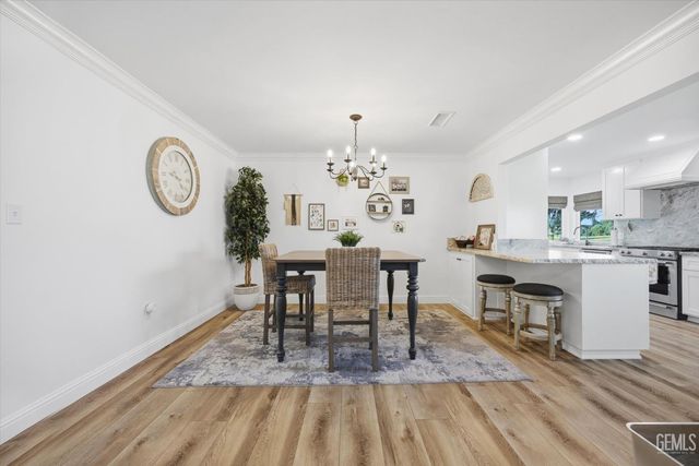 1405 Thunderbird Street, Bakersfield, CA 93309