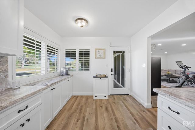 1405 Thunderbird Street, Bakersfield, CA 93309