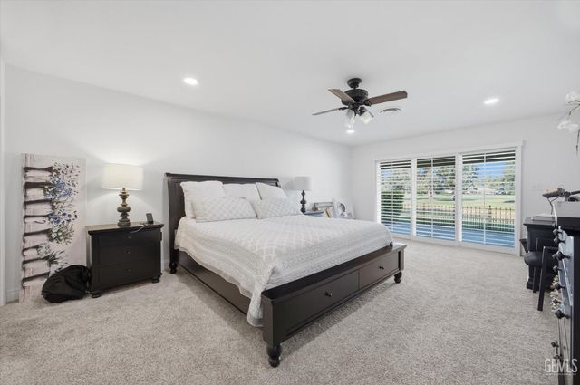 1405 Thunderbird Street, Bakersfield, CA 93309