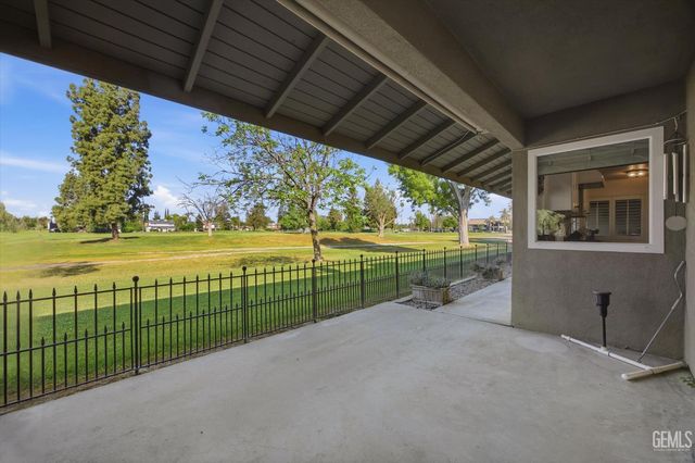 1405 Thunderbird Street, Bakersfield, CA 93309