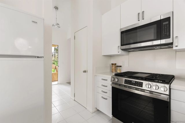 7959 Caminito Dia 4, San Diego, CA 92122