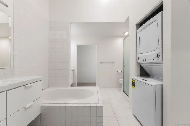 7959 Caminito Dia 4, San Diego, CA 92122