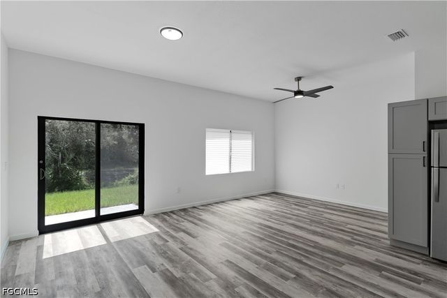 603 Hawthorne AVE S, Lehigh Acres, FL 33974