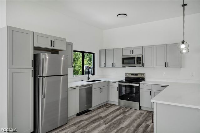 603 Hawthorne AVE S, Lehigh Acres, FL 33974