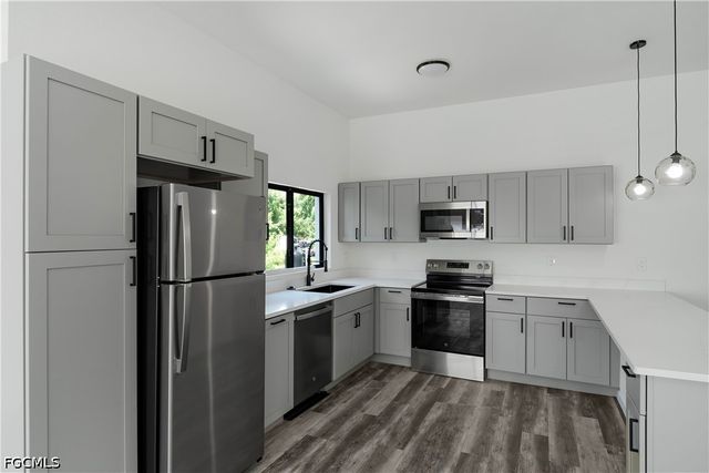 603 Hawthorne AVE S, Lehigh Acres, FL 33974