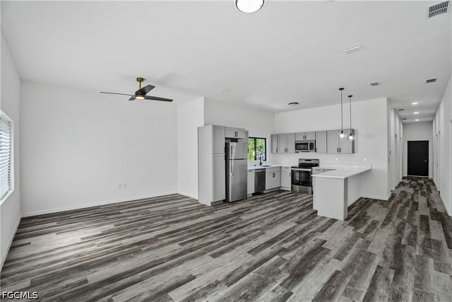 603 Hawthorne AVE S, Lehigh Acres, FL 33974