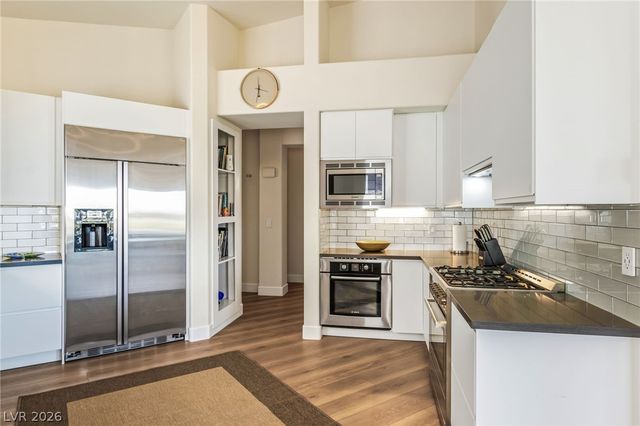 404 Summer Mesa Drive, Las Vegas, NV 89144