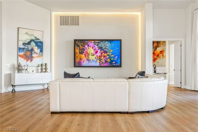 404 Summer Mesa Drive, Las Vegas, NV 89144