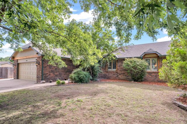 1928 S Capri cir, Wichita, KS 67207