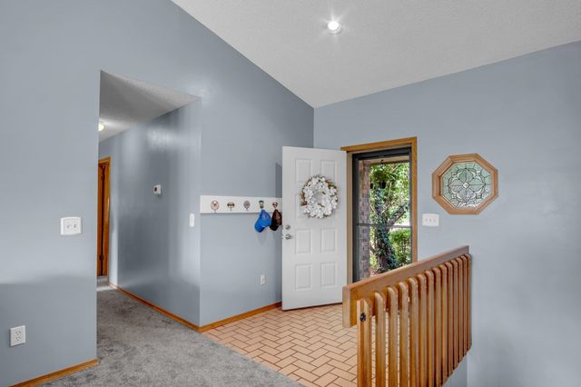 1928 S Capri cir, Wichita, KS 67207