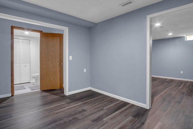1928 S Capri cir, Wichita, KS 67207