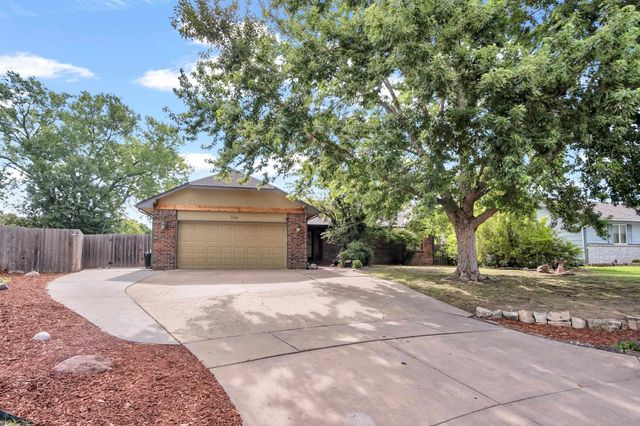 1928 S Capri cir, Wichita, KS 67207