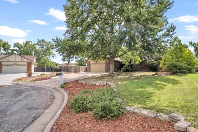 1928 S Capri cir, Wichita, KS 67207