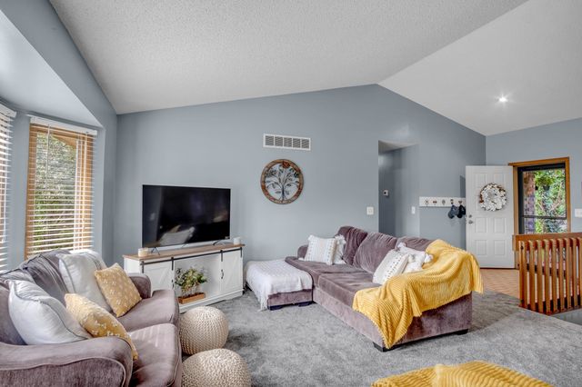 1928 S Capri cir, Wichita, KS 67207