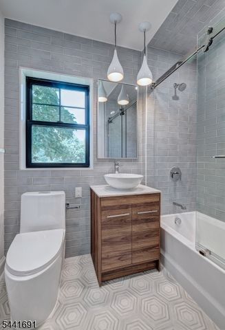35 Sheridan Ave, West Orange Twp., NJ 07052