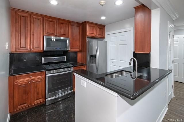 1104 Vista View Drive 1104, Farmingville, NY 11738