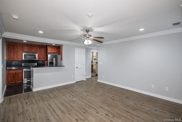 1104 Vista View Drive 1104, Farmingville, NY 11738