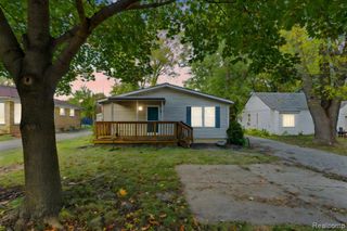 990 Voorheis Road, Waterford, MI 48328