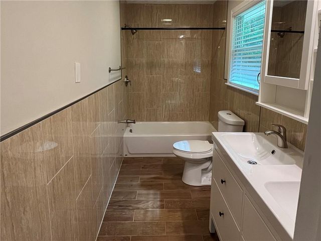 2237 Scotty Cir, Decatur, GA 30032