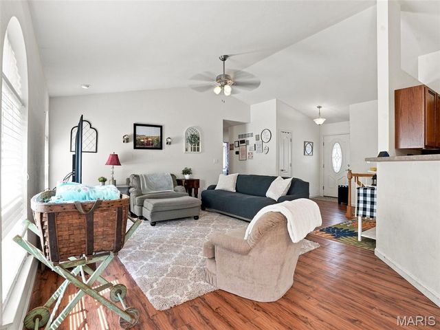 498 Pevely Heights Drive, Pevely, MO 63070