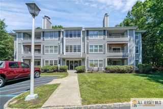 902 Meadow Court 902, Helmetta, NJ 08828