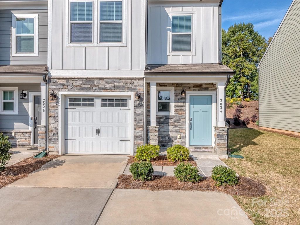 2024 Crooked Oak Lane, York, SC 29745