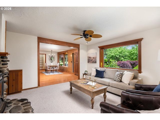 11385 Sw HILLSBORO Hwy, Hillsboro, OR 97123
