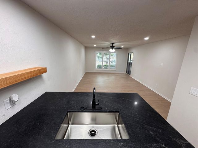 4859 Cedar Springs Road 150, Dallas, TX 75219