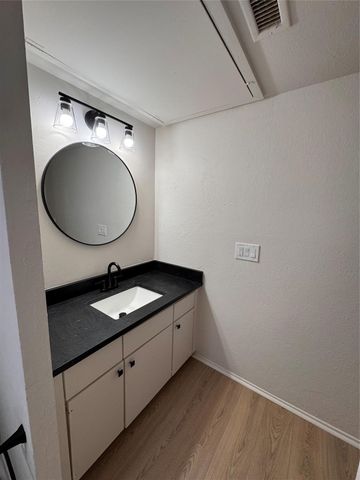 4859 Cedar Springs Road 150, Dallas, TX 75219