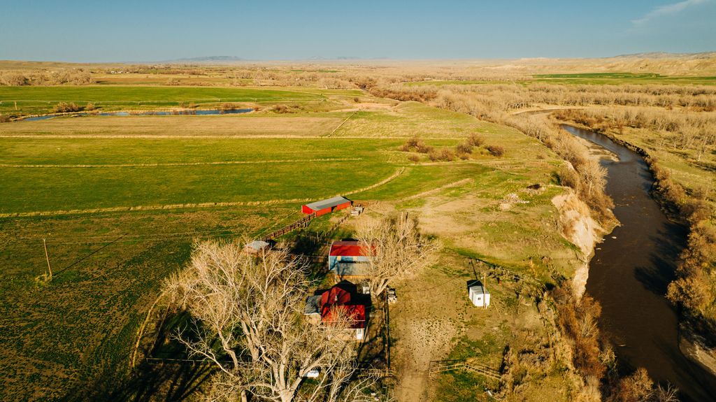 1321 Sussex Road, Kaycee, WY 82639 photo 4