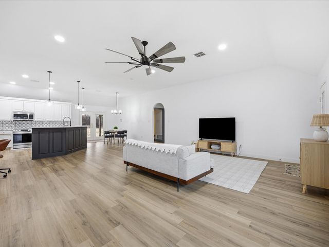 1161 County Road 2175, Decatur, TX 76234