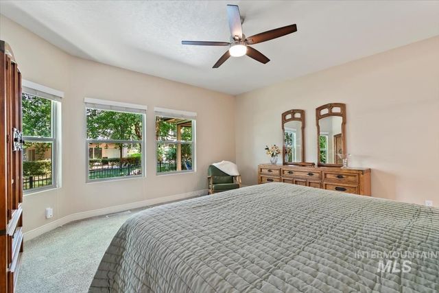 1908 S Stream Pointe Ln, Eagle, ID 83616