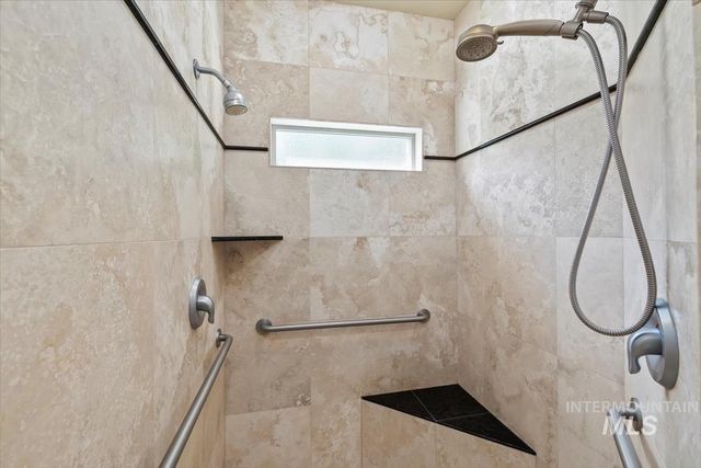 1908 S Stream Pointe Ln, Eagle, ID 83616