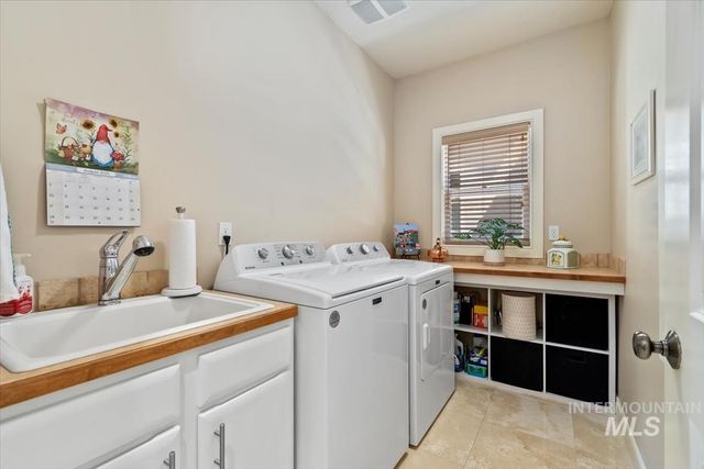 1908 S Stream Pointe Ln, Eagle, ID 83616