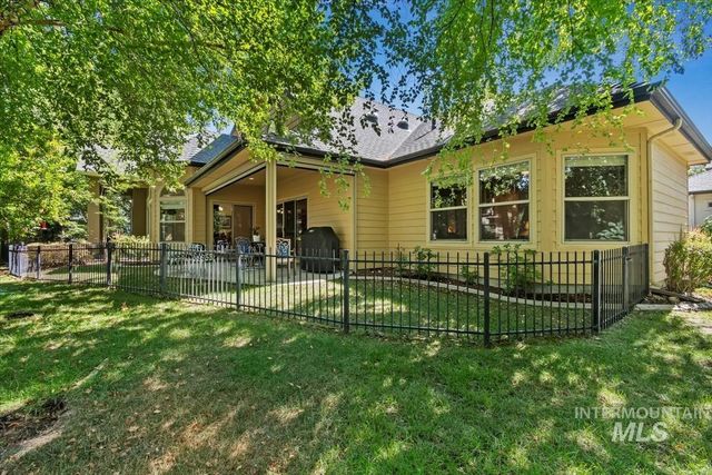 1908 S Stream Pointe Ln, Eagle, ID 83616