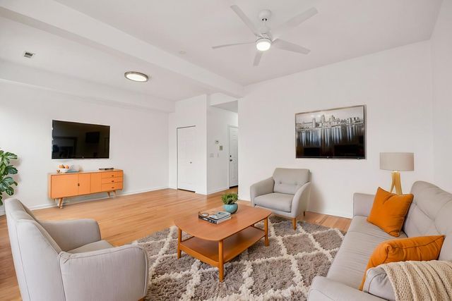 4644 S Prairie Avenue 2N, Chicago, IL 60653