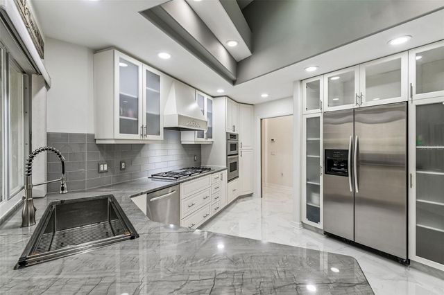 1705 MEYERS COVE DRIVE, Tarpon Springs, FL 34689