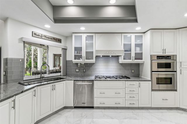 1705 MEYERS COVE DRIVE, Tarpon Springs, FL 34689