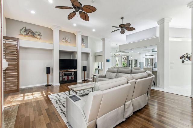 1705 MEYERS COVE DRIVE, Tarpon Springs, FL 34689