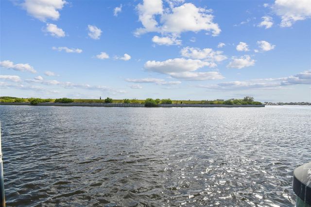 1705 MEYERS COVE DRIVE, Tarpon Springs, FL 34689